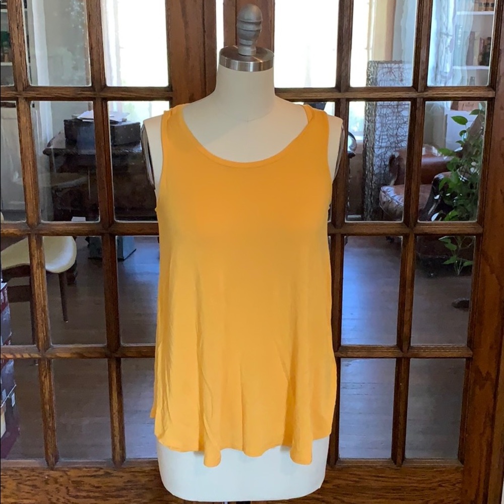 Yellow summer tee